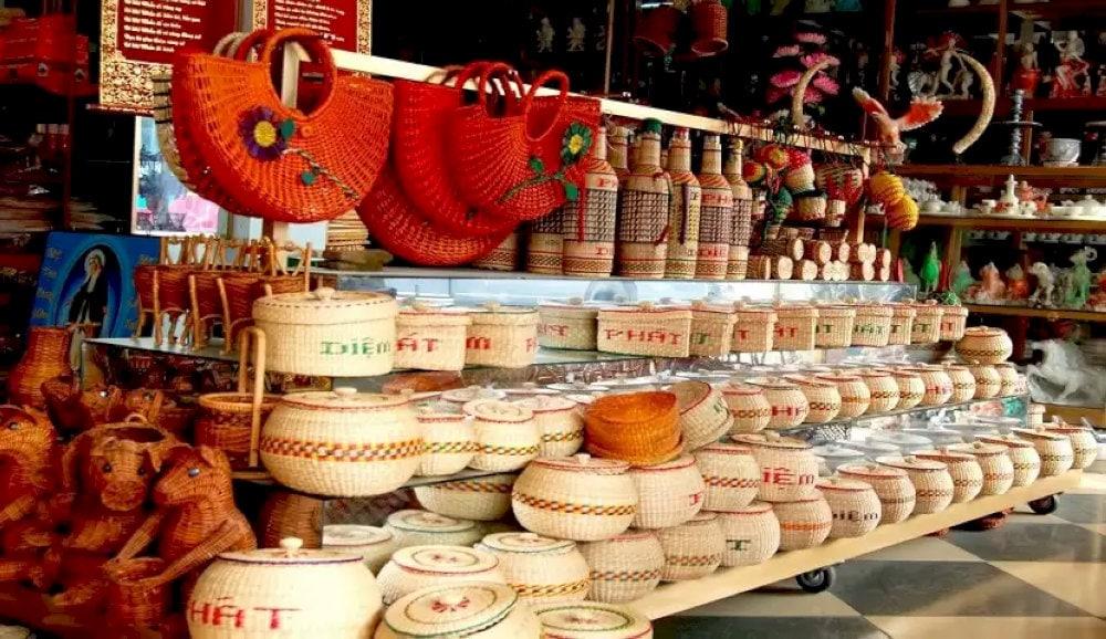 Ninh Binh Night Market is the perfect place to find authentic, handmade souvenirs that carry the soul of Ninh Binh